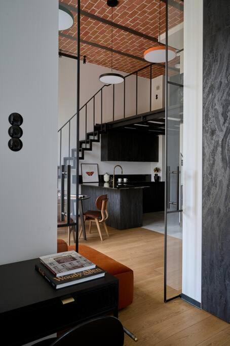 شقة Loft Industrialny Przy Bulwarze Staromiejskim فروتسواف المظهر الخارجي الصورة