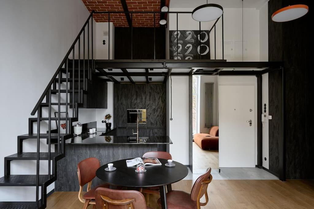 شقة Loft Industrialny Przy Bulwarze Staromiejskim فروتسواف المظهر الخارجي الصورة