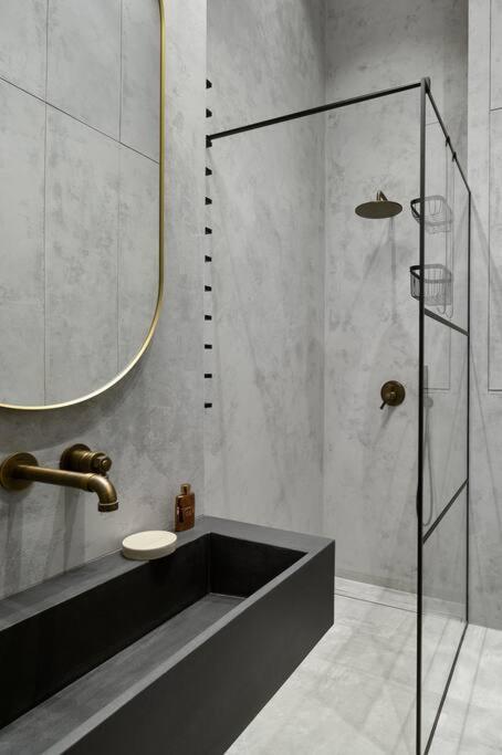 شقة Loft Industrialny Przy Bulwarze Staromiejskim فروتسواف المظهر الخارجي الصورة