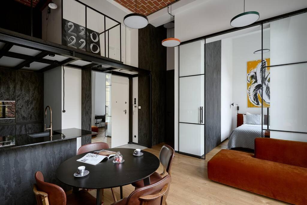 شقة Loft Industrialny Przy Bulwarze Staromiejskim فروتسواف المظهر الخارجي الصورة